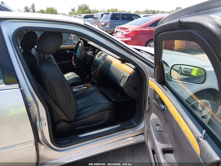 2011 CADILLAC DTS auction photo 5