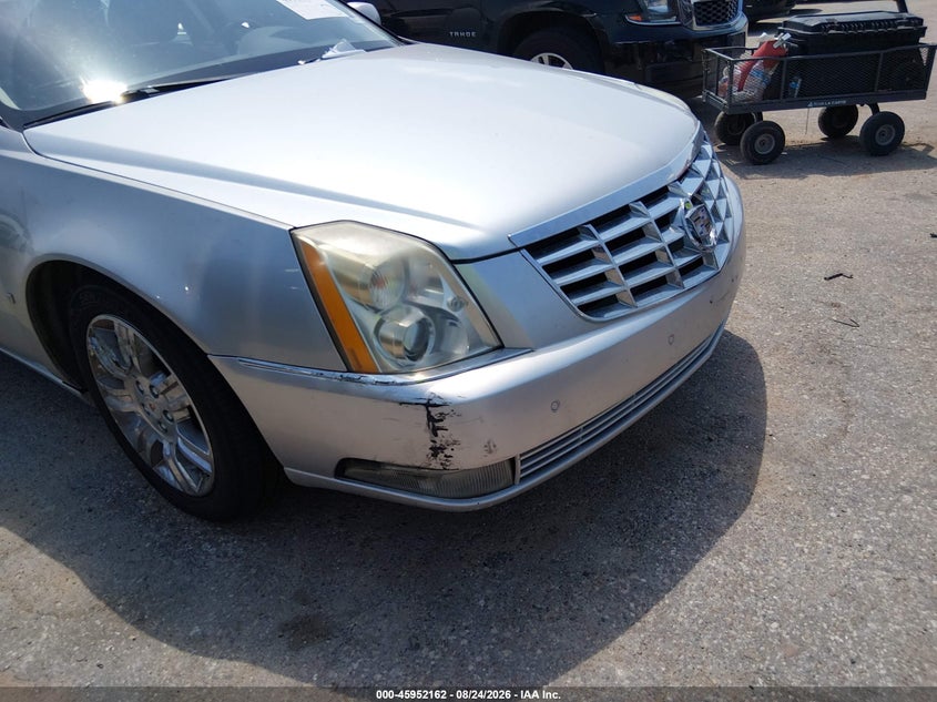 2011 CADILLAC DTS auction photo 6