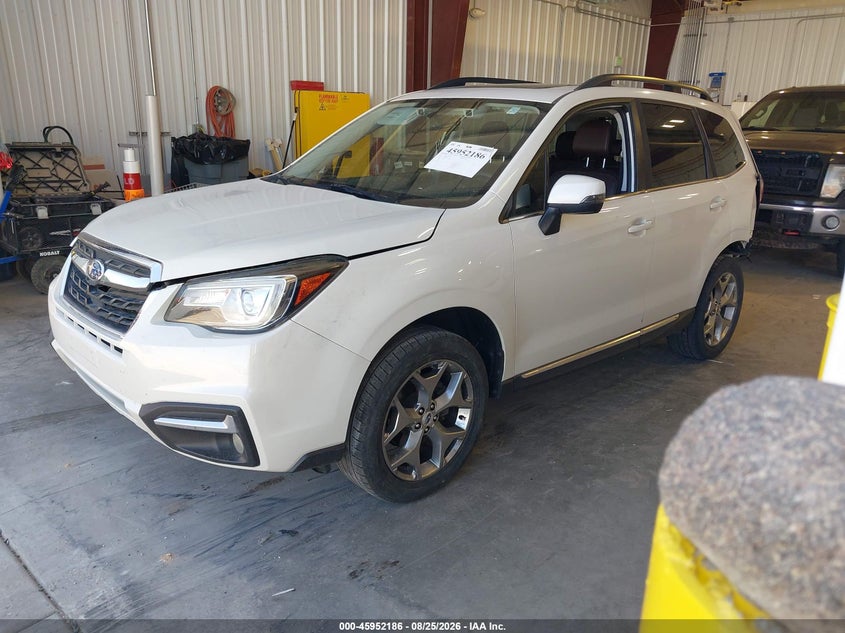 2017 Subaru Forester, Левый зад, IAAI, VIN JF2SJAWC6HH494165 — фото 2