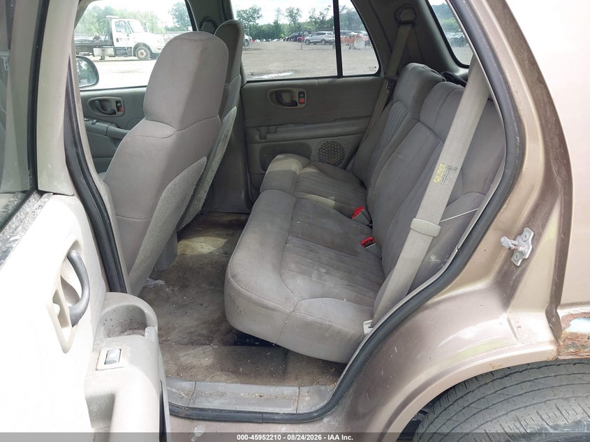 CHEVROLET BLAZER 2004 VIN 1GNDT13X44K158799