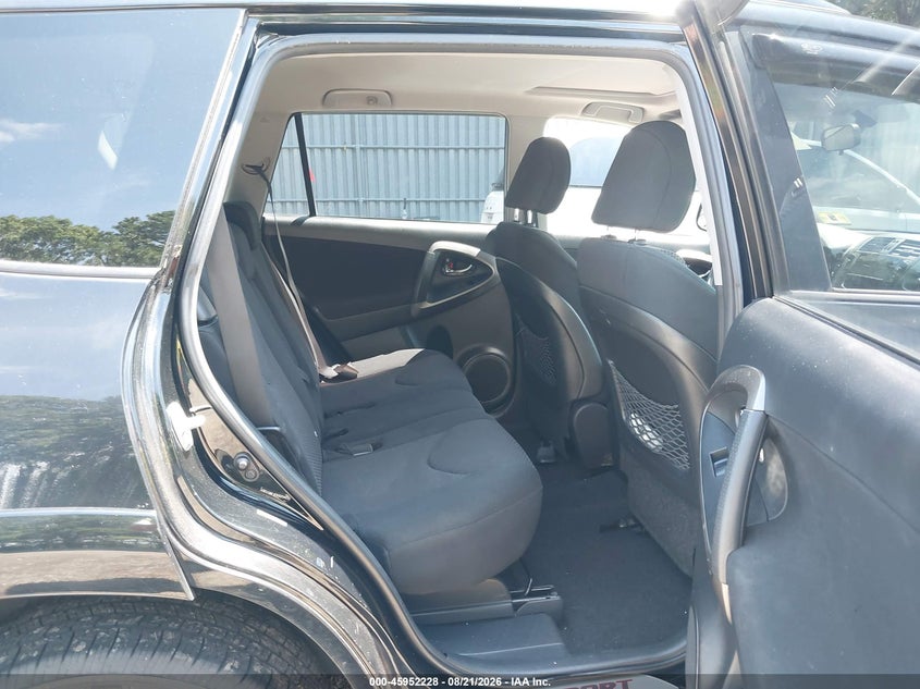 2011 TOYOTA RAV4 auction photo 8