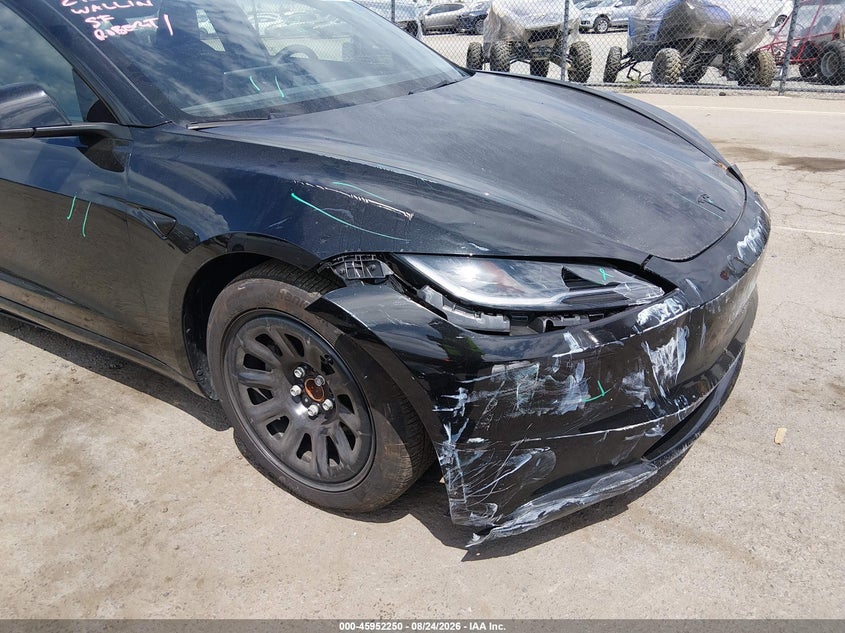 TESLA MODEL 3 - zdjęcie 20