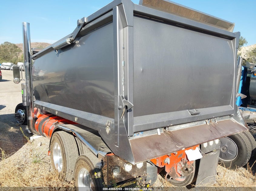 2019 PETERBILT 389 auction photo 3