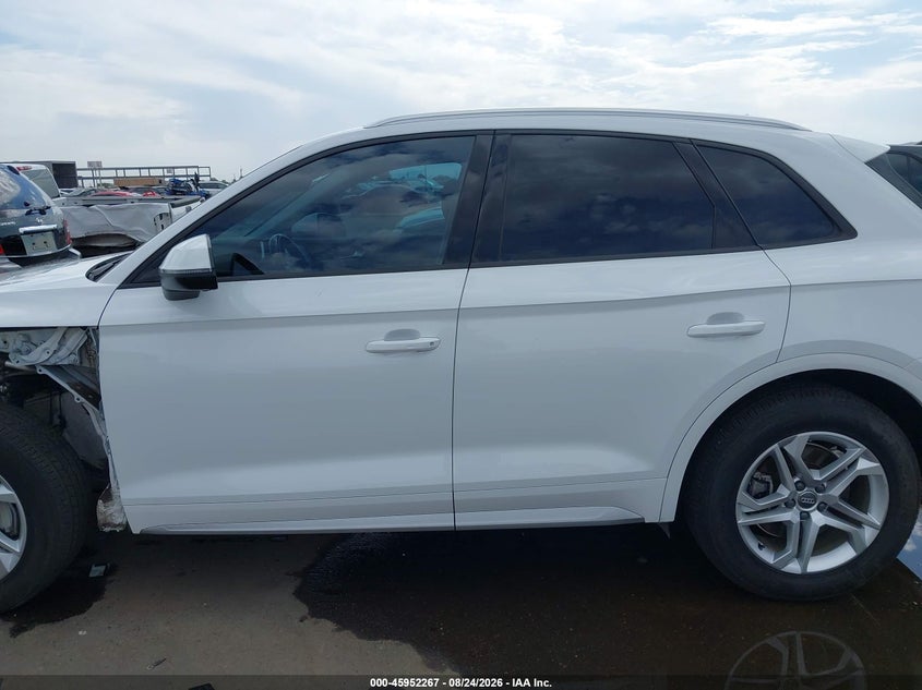 AUDI Q5 2018 VIN WA1ANAFY7J2011537