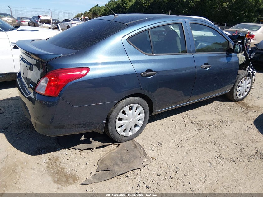 2015 NISSAN VERSA auction photo 4