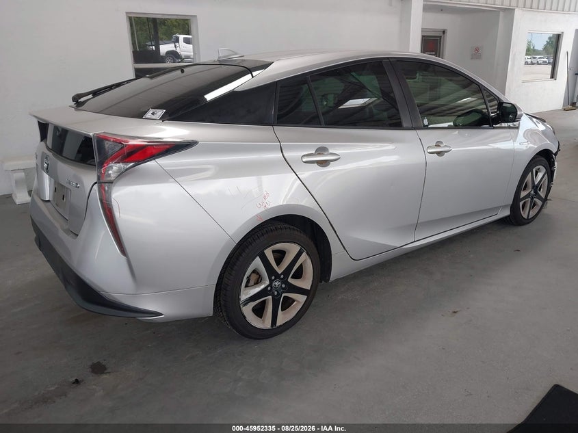2016 TOYOTA PRIUS auction photo 4
