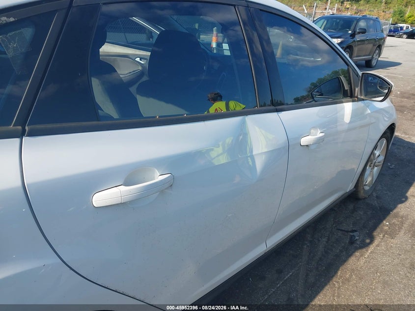 FORD FOCUS 2014 VIN 1FADP3F20EL203148