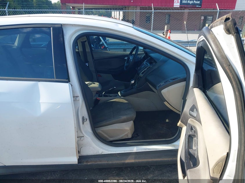 2014 FORD FOCUS auction photo 5