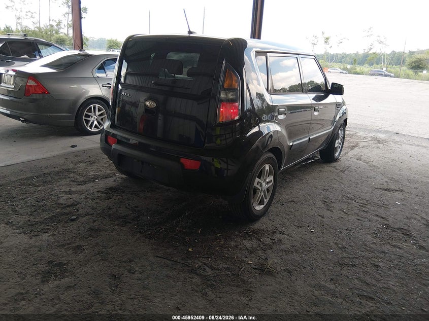 2010 KIA SOUL auction photo 4