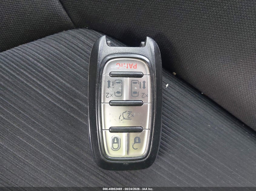 CHRYSLER PACIFICA - zdjęcie 11