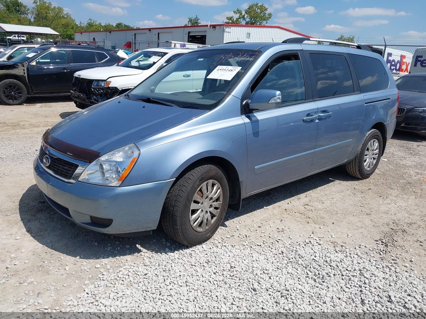 2012 Kia Sedona, Right Front, IAAI, VIN KNDMG4C72C6496370 — photo 2