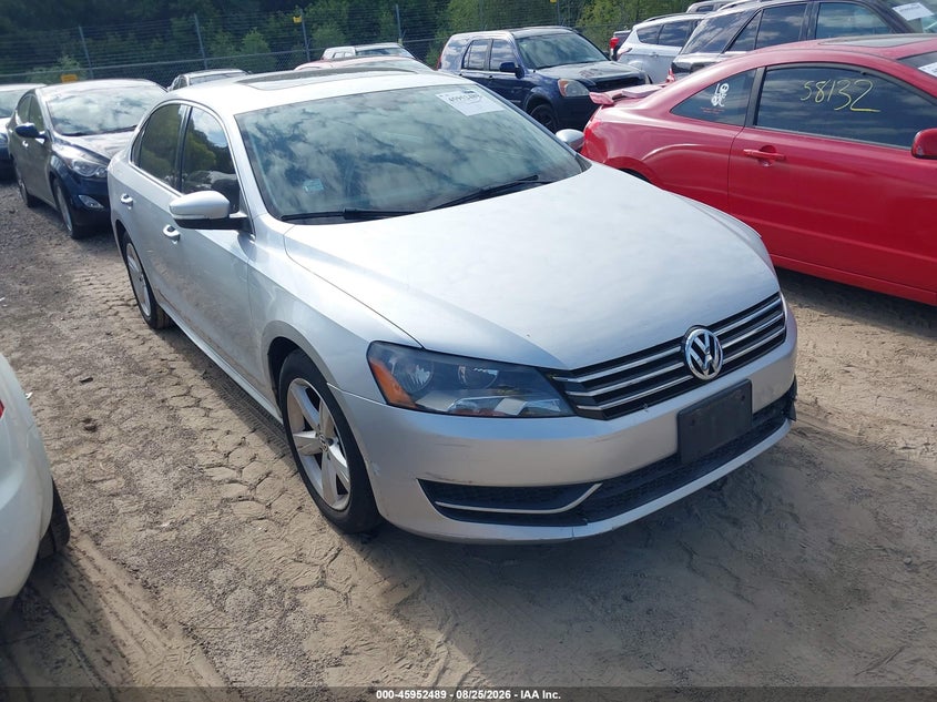 2013 VOLKSWAGEN PASSAT auction photo 1