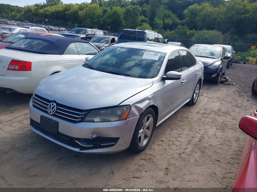 2013 VOLKSWAGEN PASSAT auction photo 2