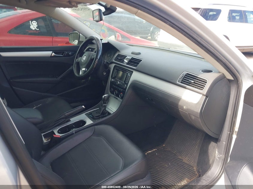 2013 VOLKSWAGEN PASSAT auction photo 5