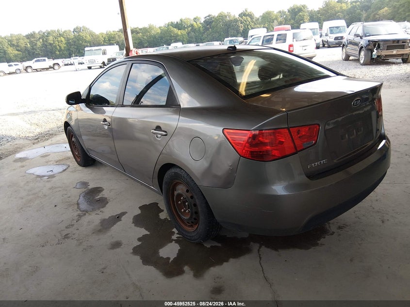 KIA FORTE 2011 VIN KNAFU4A20B5452832