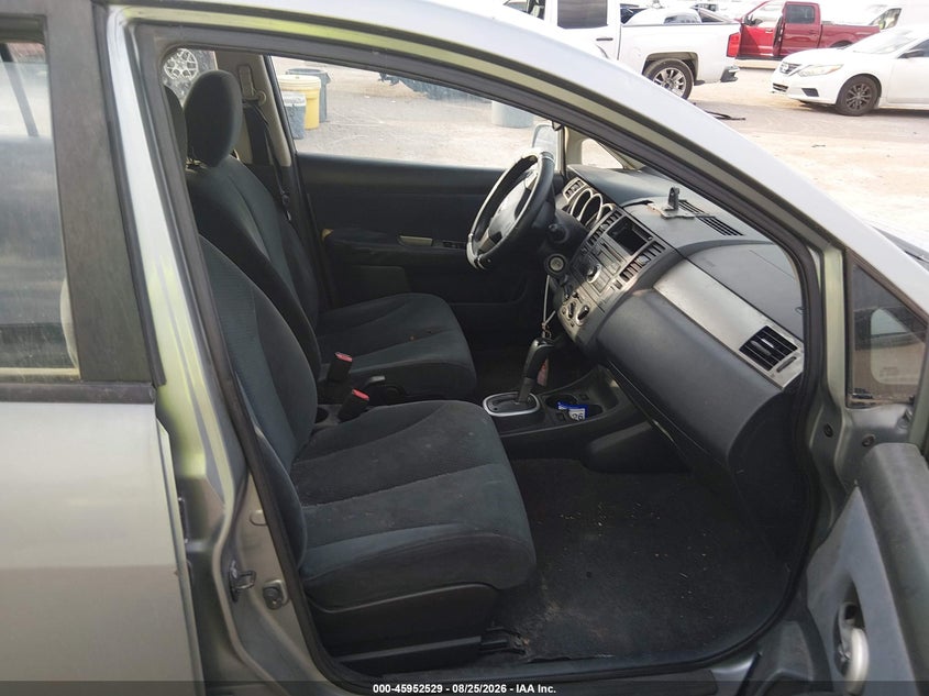 2010 NISSAN VERSA auction photo 5