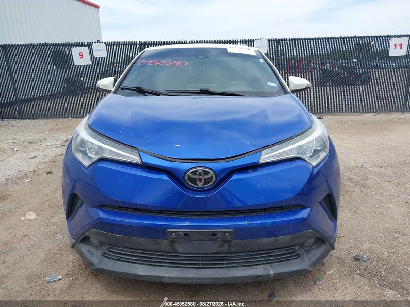 TOYOTA C-HR - zdjęcie 11