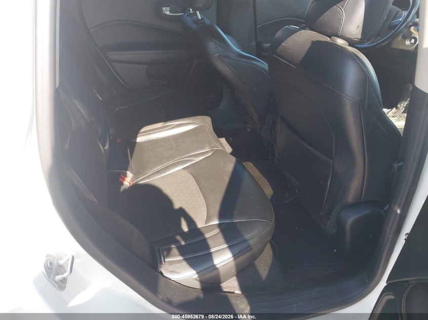 2018 JEEP COMPASS auction photo 8