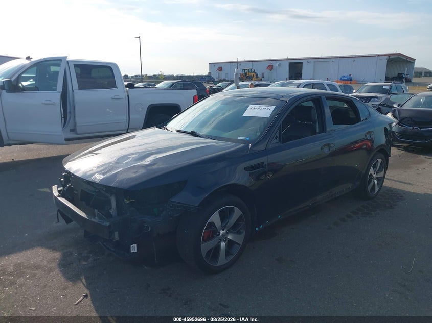2018 Kia Optima, Front & Rear, IAAI, VIN 5XXGW4L20JG233930 — photo 2