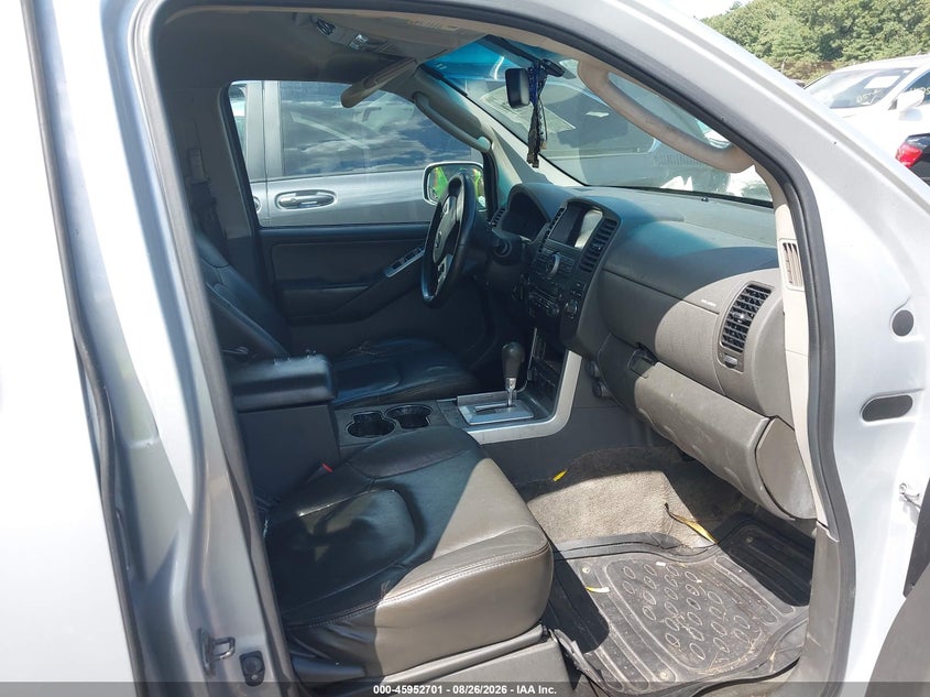 2011 NISSAN PATHFINDER auction photo 5