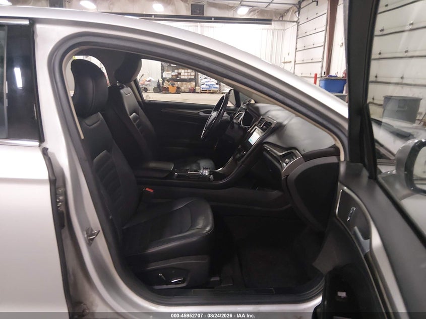 2017 FORD FUSION ENERGI auction photo 5