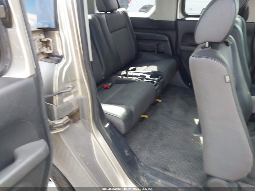 2004 HONDA ELEMENT auction photo 8