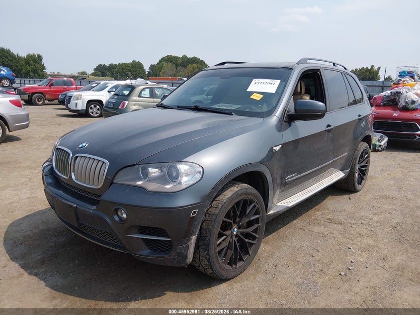 2013 BMW X5, Rear, IAAI, VIN 5UXZV8C50DL899346 — photo 2