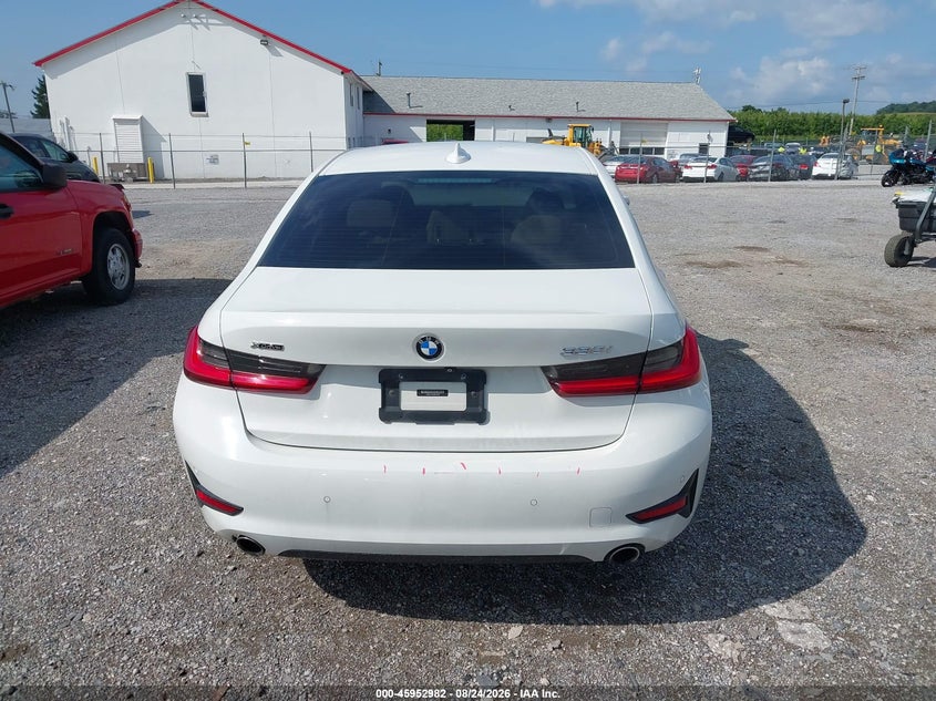 BMW 330I - zdjęcie 16