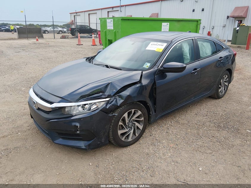 2017 Honda Civic, Left Front, IAAI, VIN 19XFC2F71HE002666 — photo 2
