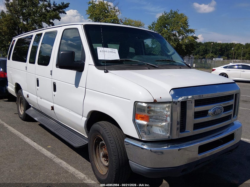 2013 FORD E-350 SUPER DUTY — zdjęcie z aukcji