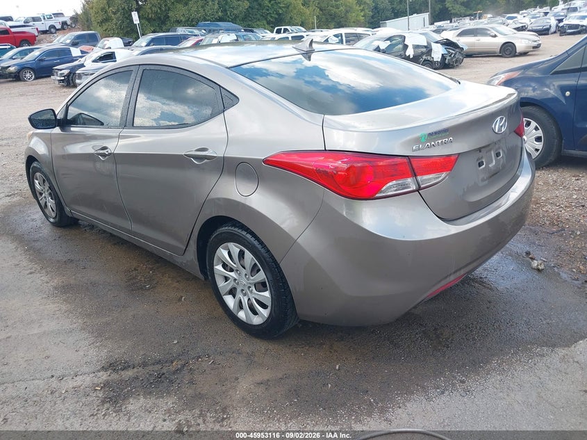 2013 HYUNDAI ELANTRA auction photo 3
