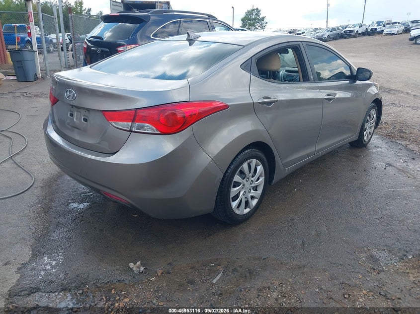 2013 HYUNDAI ELANTRA auction photo 4