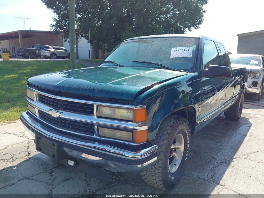 1997 CHEVROLET C1500 auction photo 2