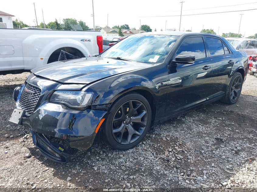 2021 Chrysler 300, Right Front, IAAI, VIN 2C3CCABG5MH529244 — photo 2