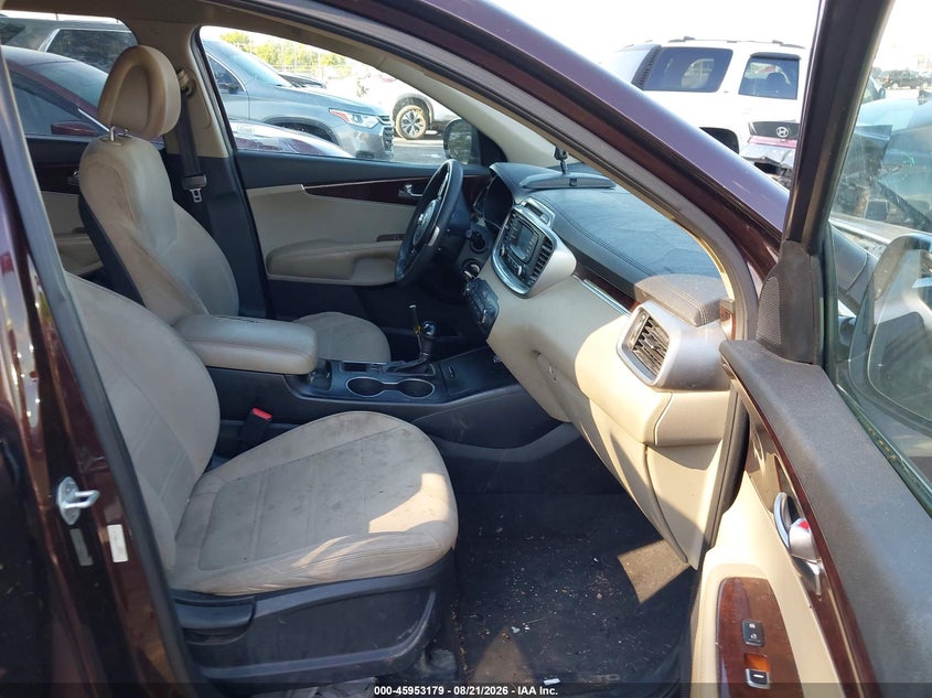 2016 KIA SORENTO auction photo 5