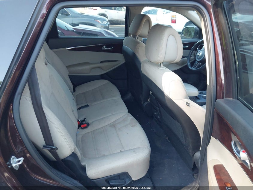 2016 KIA SORENTO auction photo 8