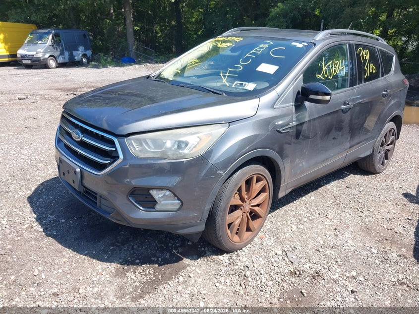 2017 Ford Escape, Неизвестно, IAAI, VIN 1FMCU9J90HUA73985 — фото 2