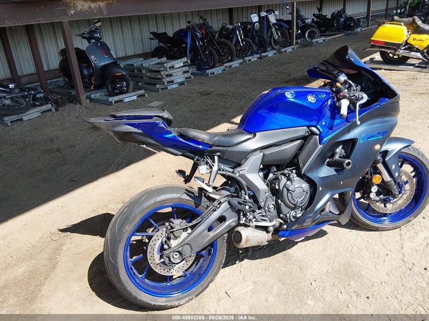 YAMAHA YZFR7 2023