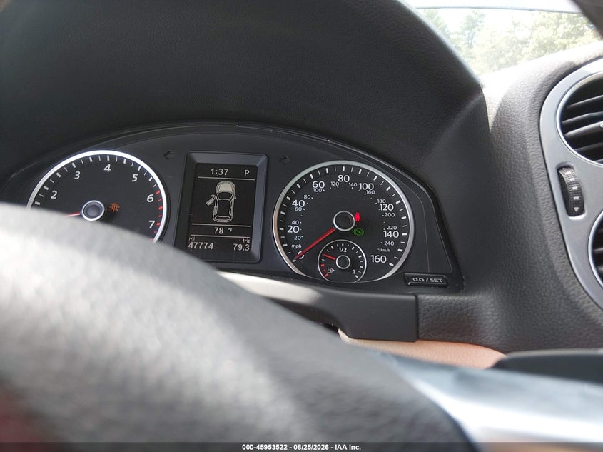 VOLKSWAGEN TIGUAN 2015 VIN WVGBV7AX3FW074173
