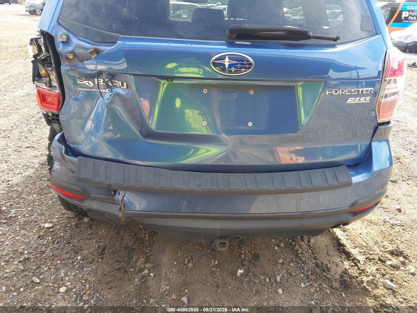 2016 SUBARU FORESTER auction photo 6