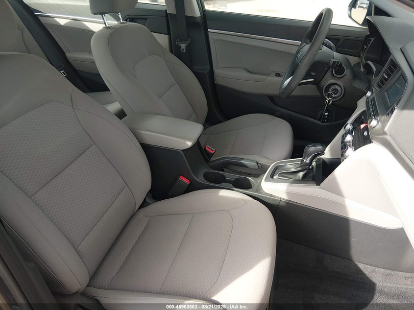 2020 HYUNDAI ELANTRA auction photo 5