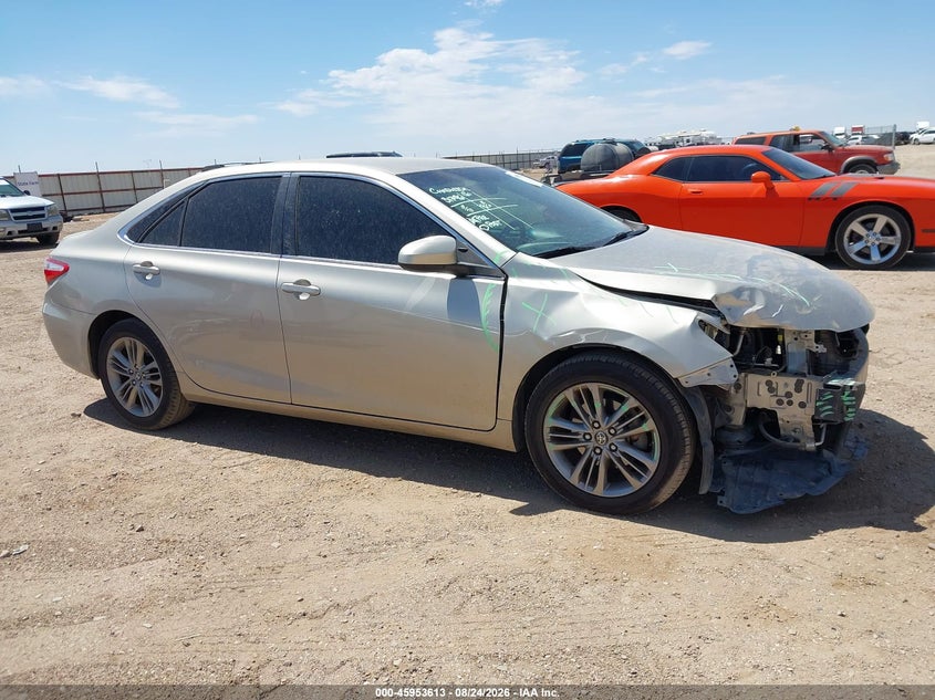 TOYOTA CAMRY - zdjęcie 14