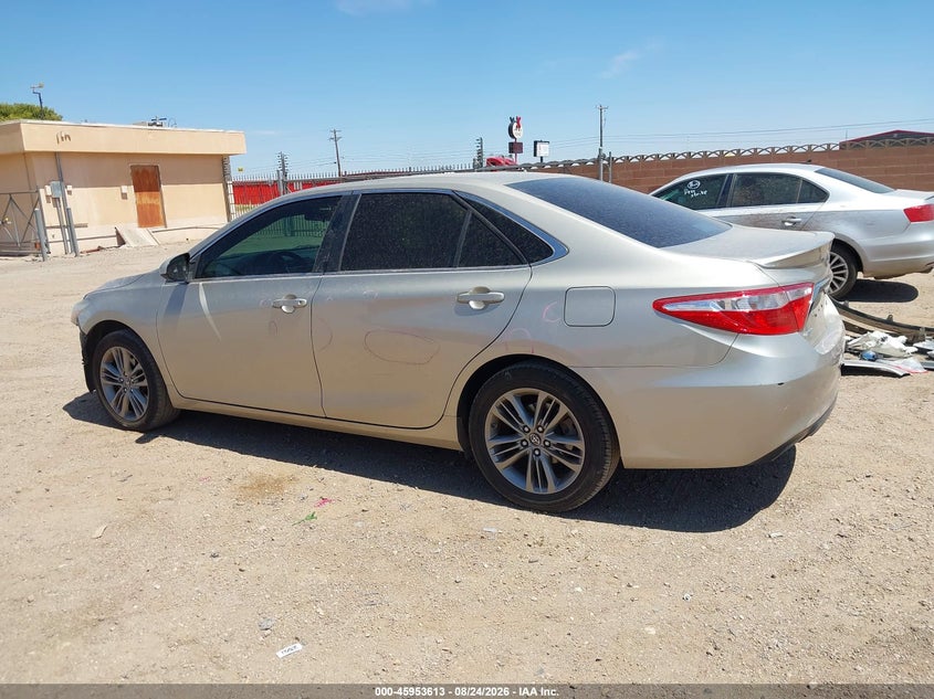 TOYOTA CAMRY - zdjęcie 15