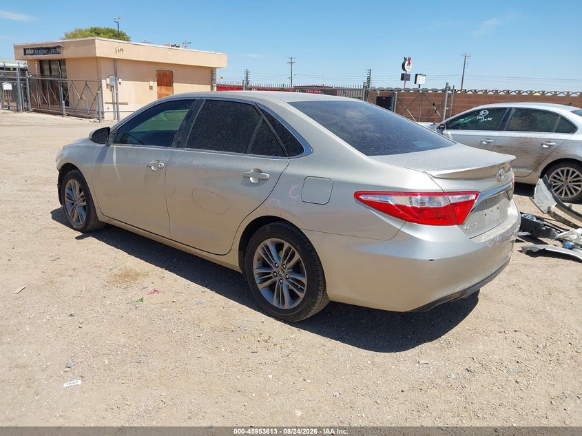 TOYOTA CAMRY - zdjęcie 3