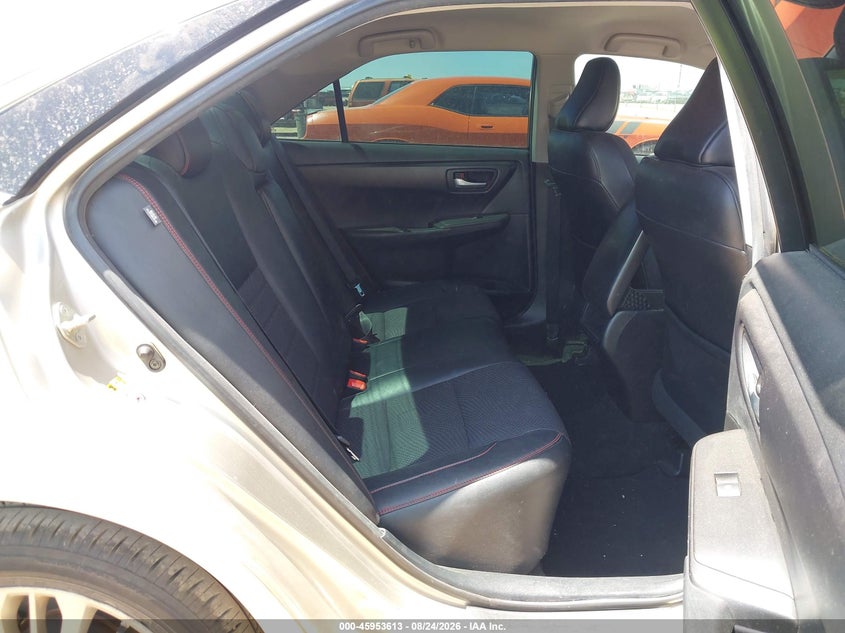 TOYOTA CAMRY - zdjęcie 8