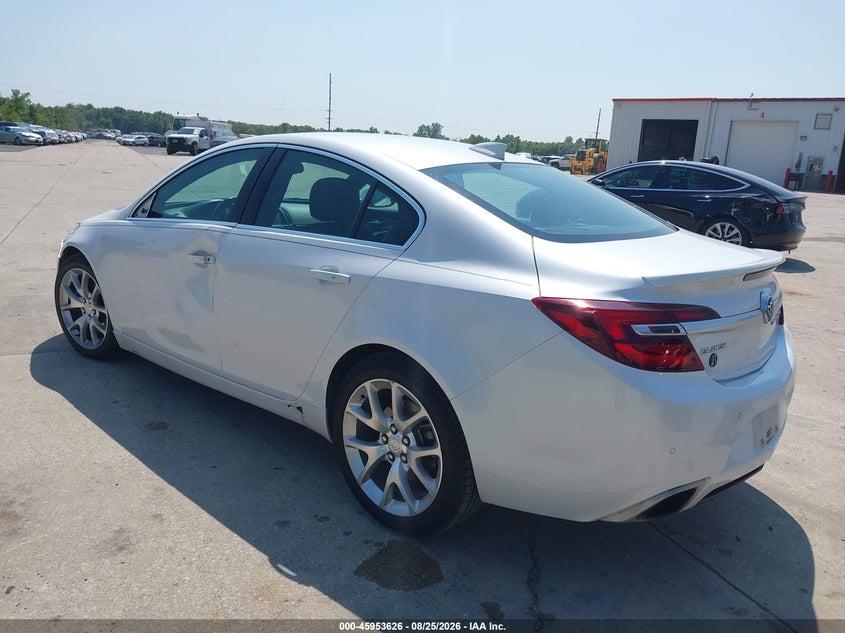 2017 Buick Regal, Left Side, IAAI, VIN 2G4GT5GX2H9182173 — photo 2