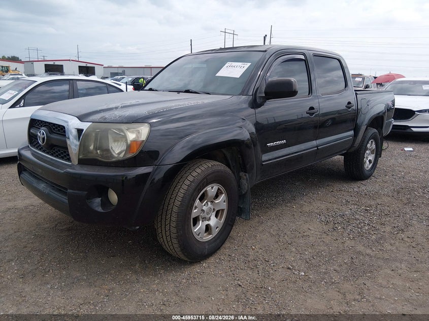 2011 Toyota Tacoma, Unknown, IAAI, VIN 3TMLU4EN1BM077652 — photo 2