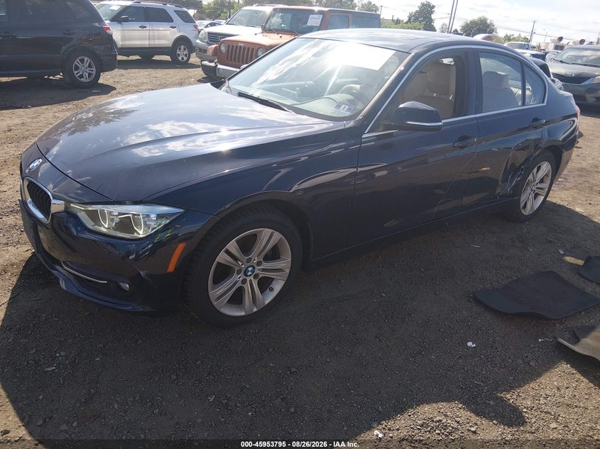 2017 BMW 3er, Left Side, IAAI, VIN WBA8D9G32HNU61742 — photo 2