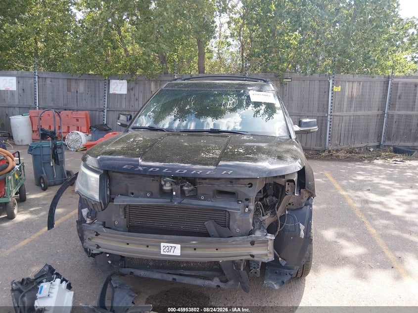Photo 12 - FORD EXPLORER