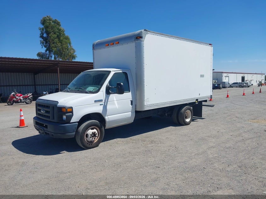 2013 FORD E-450 CUTAWAY auction photo 2